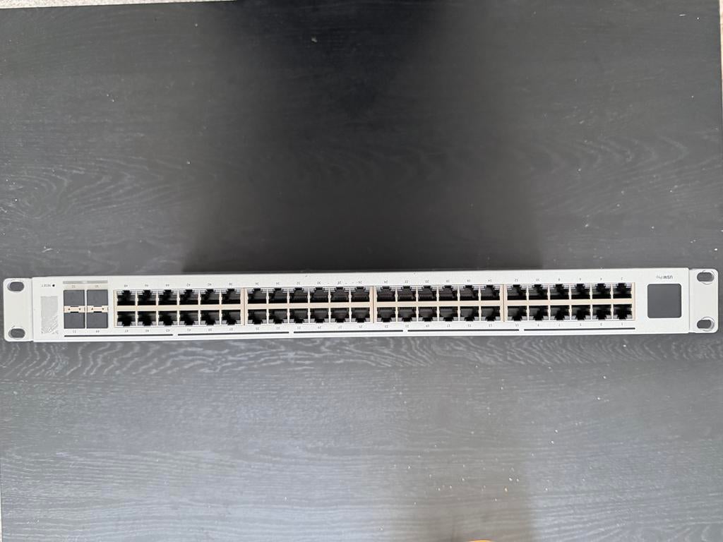 Ubiquiti Unifi USW-Pro-48 Geen PoE, Ophalen of Verzenden, Gebruikt