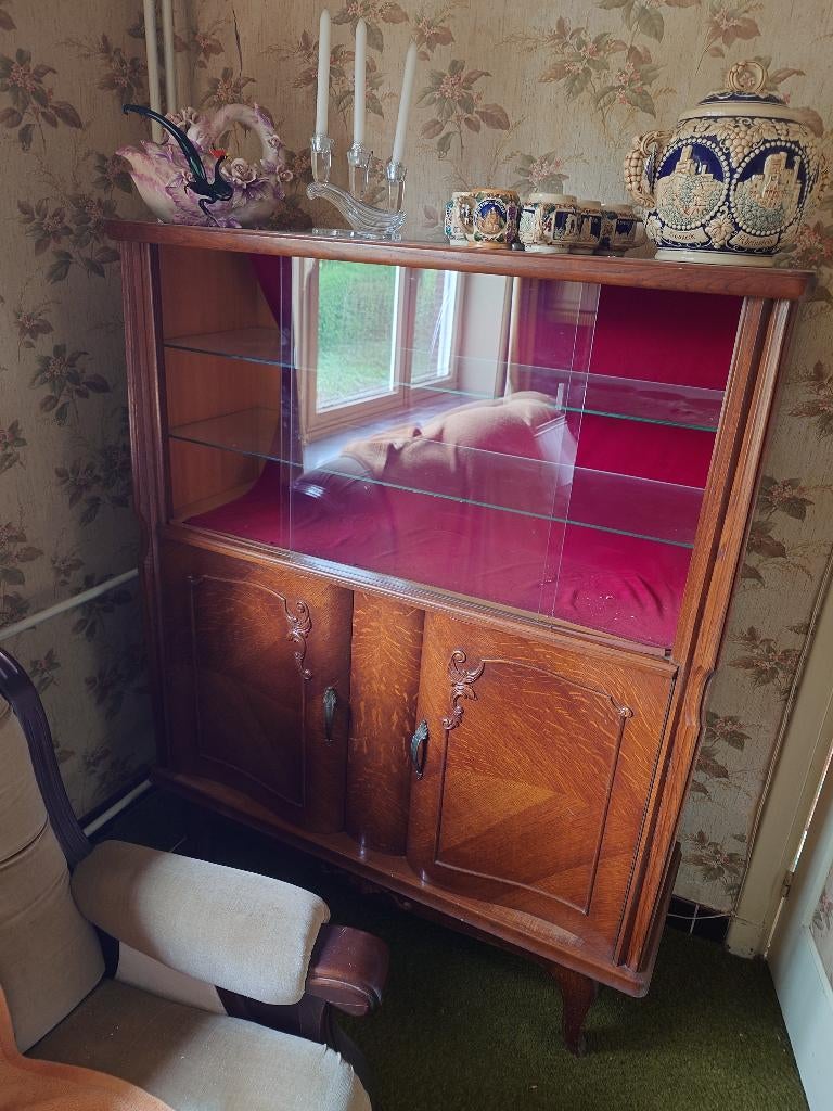 Oude houten vitrinekast / buffetkast met glazen schuifdeuren, Huis en Inrichting, Kasten | Vitrinekasten, Ophalen, Gebruikt, 25 tot 50 cm