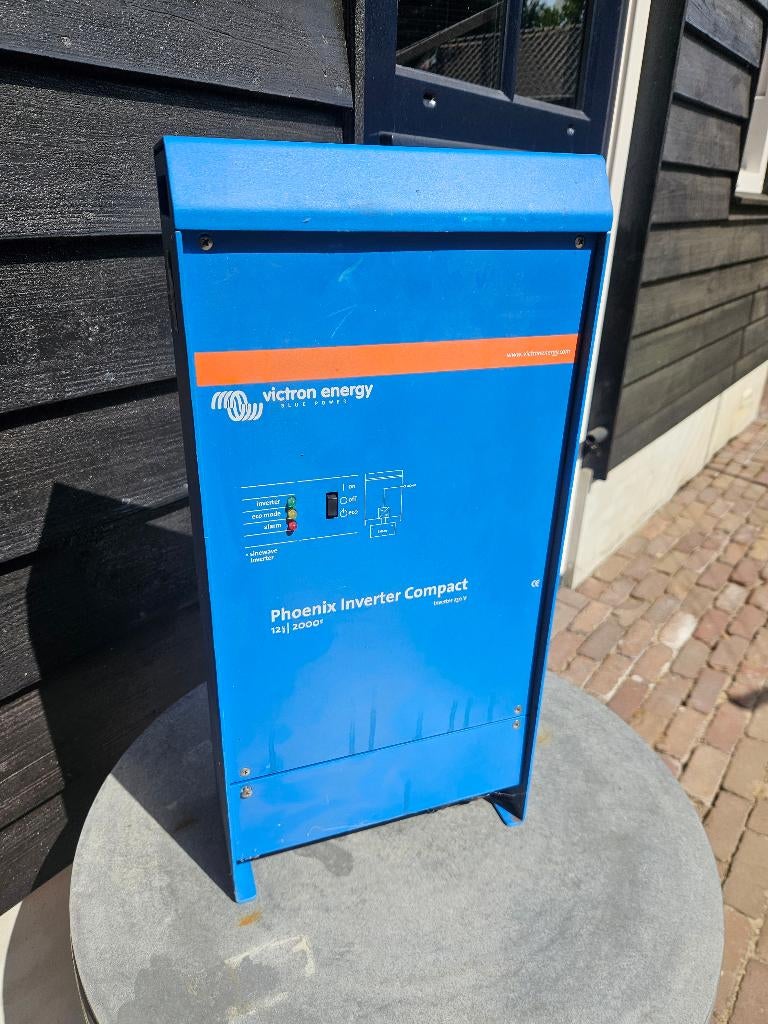Victron Phoenix inverter Blue power, 12/2000 watt omvormer,, Ophalen, Zo goed als nieuw