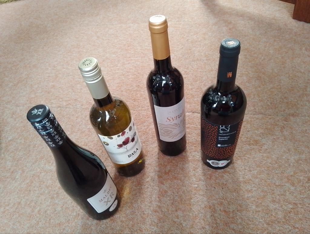 Vier flessen wijn, waaronder Malbec en Syrah, Ophalen of Verzenden, Nieuw, Overige typen, Vol