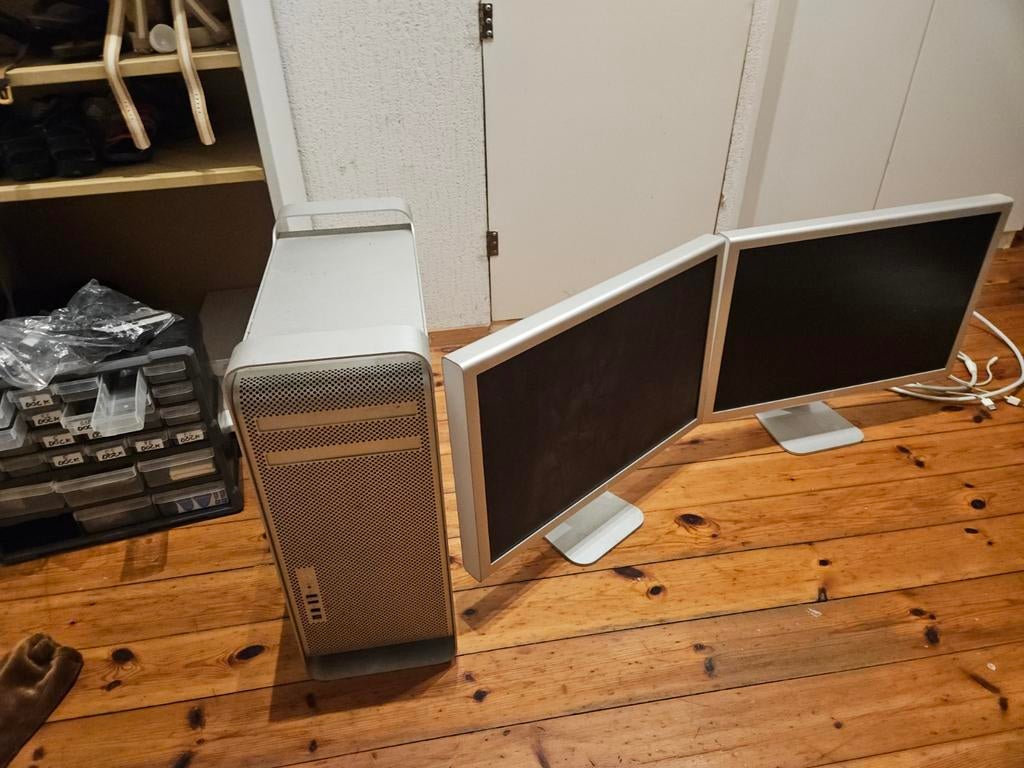 2x Apple Cinema Display 24 inch met Mac Pro, Computers en Software, Monitoren, 24 inch, Ophalen, Niet werkend