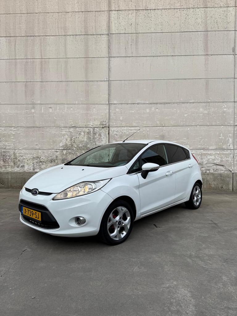 Ford Fiësta 1.25 60KW 5DR 2009 Wit, Voorwielaandrijving, 1242 cc, Wit, Handgeschakeld