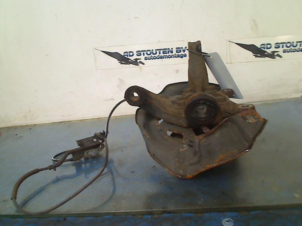 Fusee Links Voor Toyota Avensis (T27) (2008-11/2018-10), Auto-onderdelen, Gebruikt, Kundenbetreuung@toyota.de, Toyota-Allee 2, Köln 50858, , Duitsland