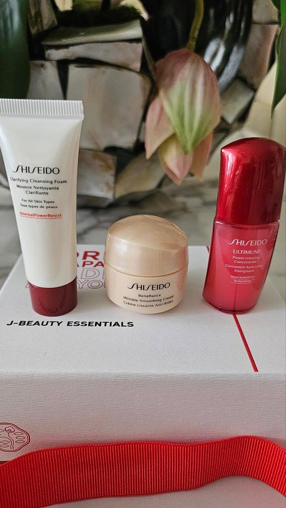 Shiseido mini size, Ophalen of Verzenden, Nieuw, Gehele gezicht