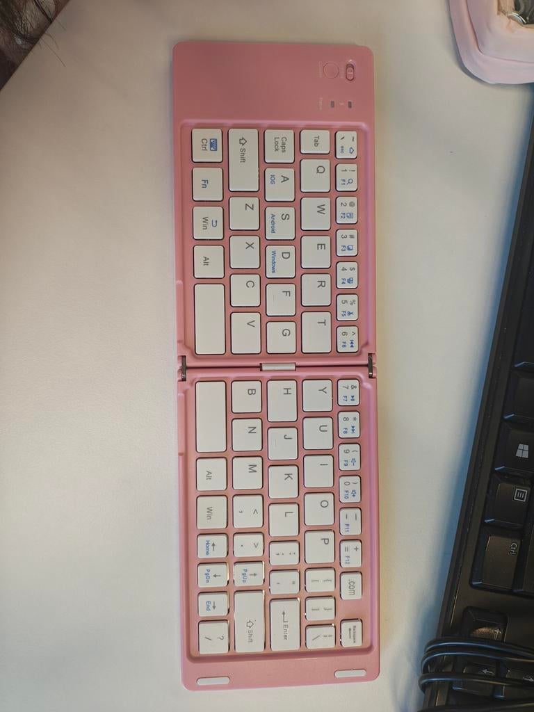 Roze opvouwbaar toetsenbord, Computers en Software, Toetsenborden, Ophalen of Verzenden, Qwerty, Nieuw, Draadloos