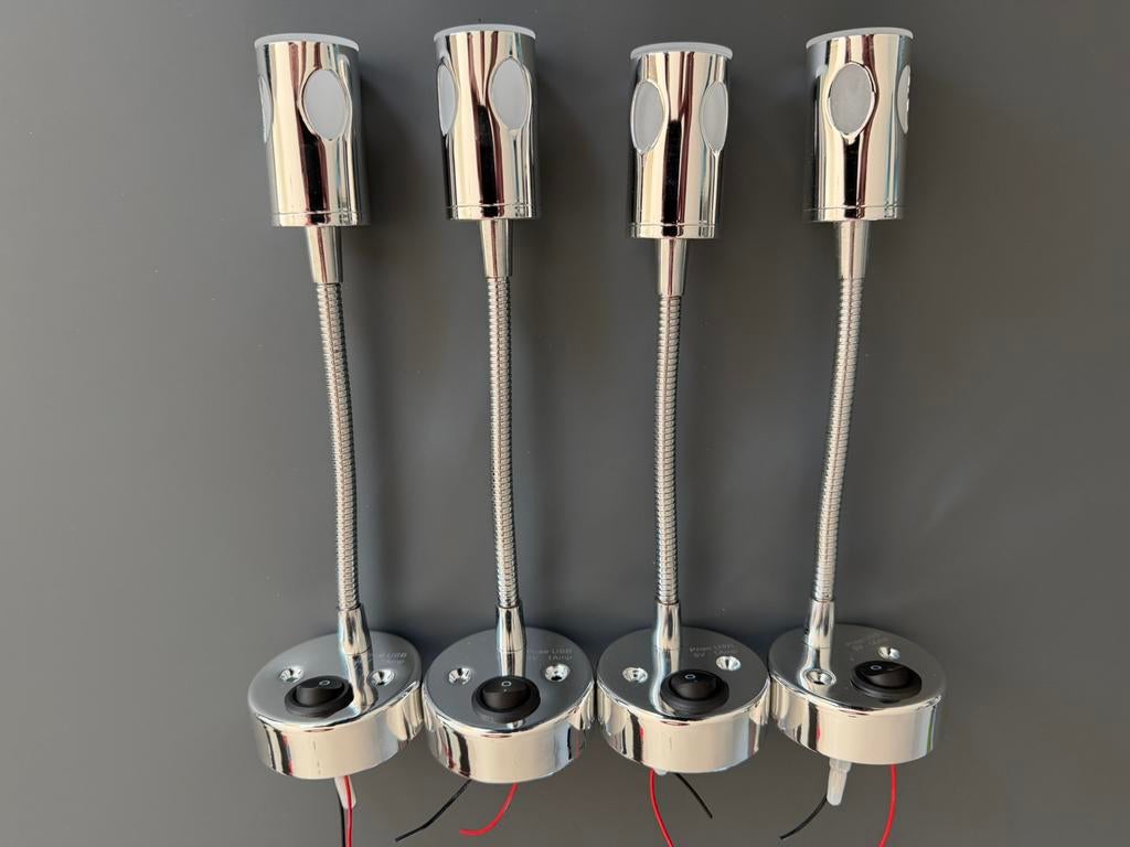 4 flexibele led-spots 12V met schakelaar en USB-stopcontact, Caravans en Kamperen, Ophalen of Verzenden, Zo goed als nieuw