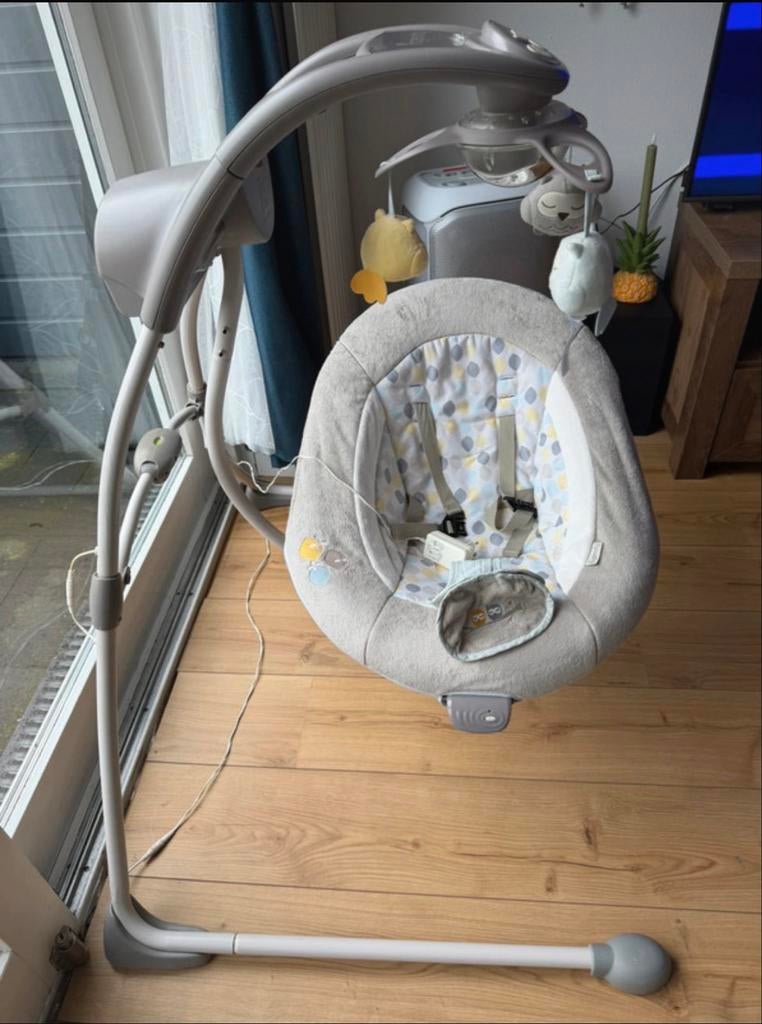 Baby schommelstoel met muziek en lichtjes, Ophalen of Verzenden, Gebruikt, Overige typen, Met licht
