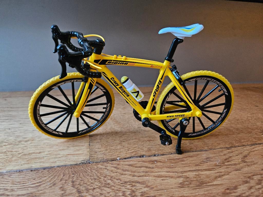 Schaalmodel wielrenners fiets schaal 1:8, Overige merken, Gebruikt, 1:50 of kleiner, Overige typen