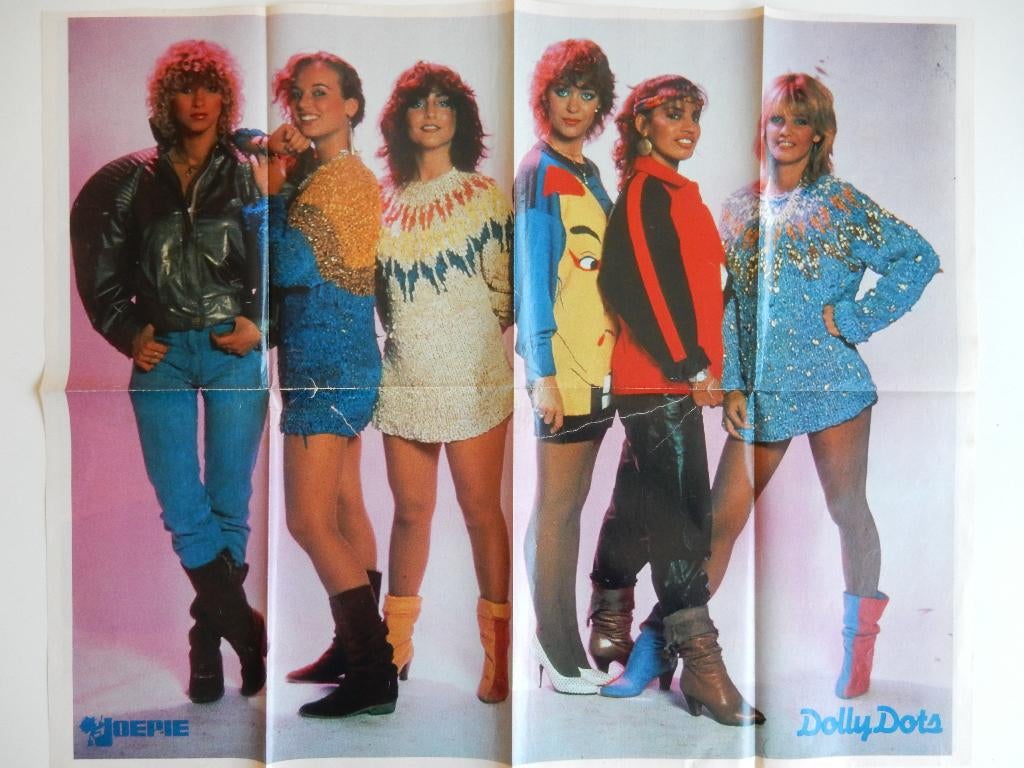 Poster van Dolly Dots met op de achterkant Grace Jones., Rechthoekig Liggend, Ophalen of Verzenden, Zo goed als nieuw, A1 t/m A3