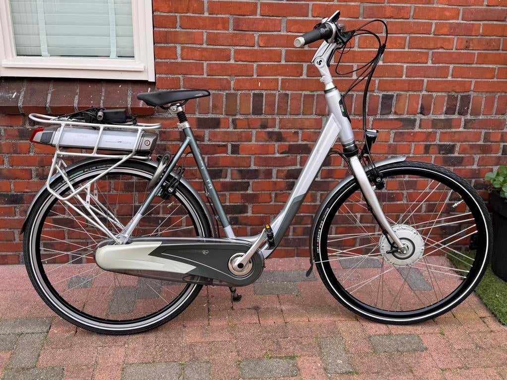 Sparta F8i elektrische dames fiets, Ophalen, Sparta, Zo goed als nieuw, 50 km per accu of meer
