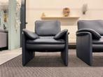 2 Nieuwstaat Leolux Catalpa fauteuils blauw design stoel, Huis en Inrichting, Fauteuils, Leolux, 75 tot 100 cm, Ophalen of Verzenden