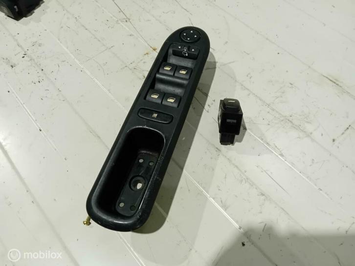 Raamschakelaar Peugeot 407 96468704XT 96360166XT, Auto-onderdelen, Dashboard en Schakelaars, Gebruikt, Ophalen of Verzenden
