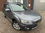 Mitsubishi Outlander 2.0 Instyle / Pano / Camera / Navi / Le, Auto's, Stof, 4 cilinders, Met garantie (alle), Origineel Nederlands