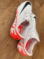 Nieuwe Nike voetbalschoenen, Sport en Fitness, Voetbal, Schoenen, Nieuw, Maat M, Ophalen of Verzenden
