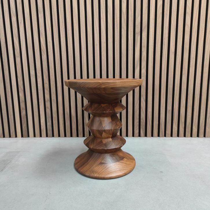 Vitra Eames Stool - Model A, Antiek en Kunst, Antiek | Meubels | Stoelen en Banken, Ophalen of Verzenden