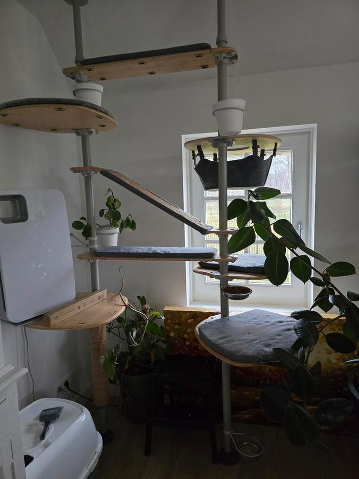 Omlet freestyle klimboom krabpaal, Dieren en Toebehoren, Krabmeubelen, Zo goed als nieuw, Krabpaal, Ophalen