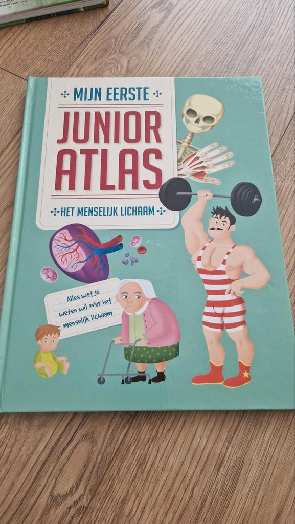 Junior Atlas - Het Menselijk Lichaam, Boeken, Kinderboeken | Jeugd | onder 10 jaar, Zo goed als nieuw, Non-fictie, Ophalen of Verzenden