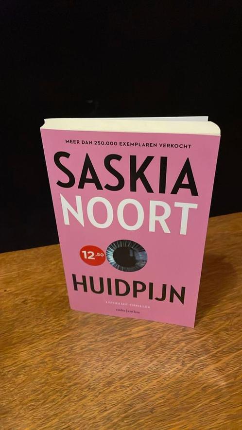 Saskia Noort - Huidpijn, Boeken, Thrillers, Gelezen, Ophalen of Verzenden
