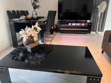 Zwarte Salontafel/TV Meubel/Eettafel beschikbaar voor biedingen