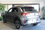 Volkswagen T-Roc 1.5 TSI R-Line 150PK Dsg Pano Navi Virtual, Zwart, 4 cilinders, 150 pk, Alcantara