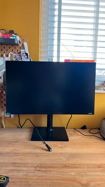 Samsung 28 inch monitor - beeldscherm (71cm diagonaal) beschikbaar voor biedingen