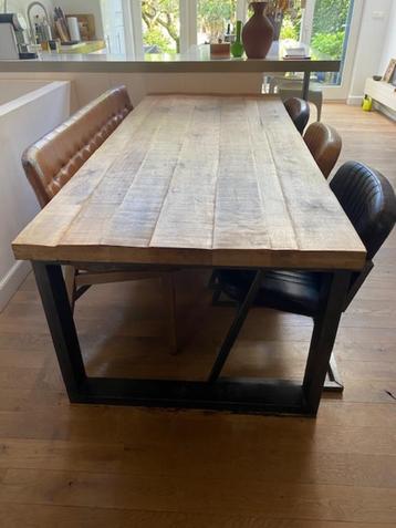 LOODS 5 eetkamertafel  beschikbaar voor biedingen