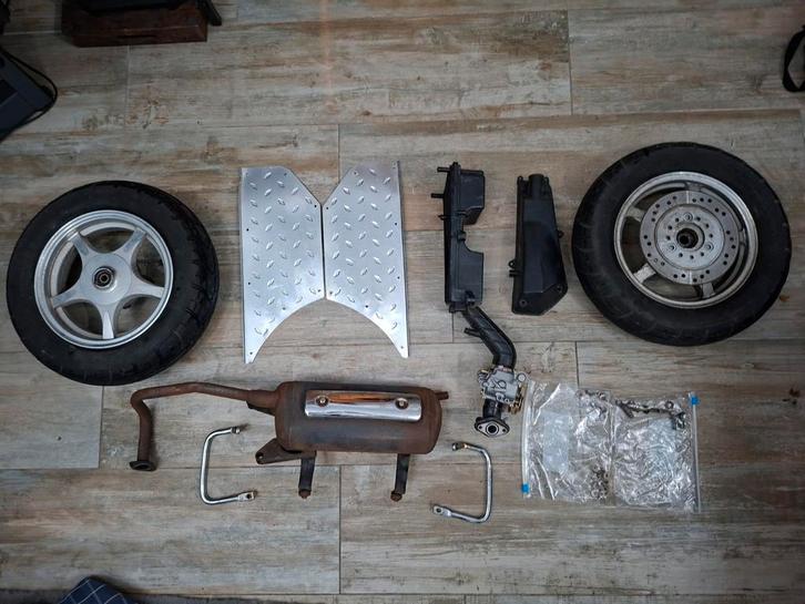 La souris grande retro (GY6) scooter onderdelen, Auto-onderdelen, Overige Auto-onderdelen, Ophalen