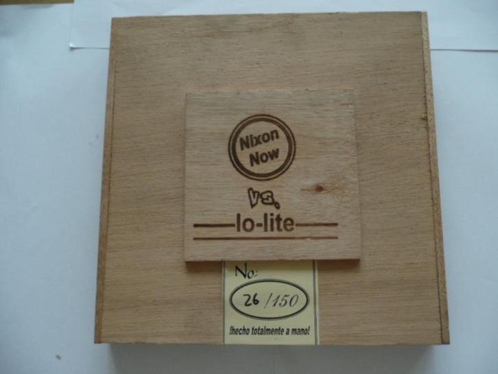 Rare Garagerock in wooden box Lo-Lite / Nixon Now – Split, Cd's en Dvd's, Vinyl Singles, Zo goed als nieuw, Single, Rock en Metal