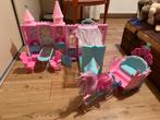 Barbie Enchanted Castle Zwanenmeer met koets, Ophalen of Verzenden, Gebruikt