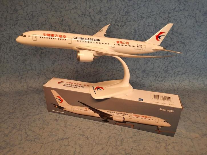 Boeing 787-9 China Eastern (nieuw) Actieprijs!!, Hobby en Vrije tijd, Modelbouw | Vliegtuigen en Helikopters, Nieuw, 1:200 of kleiner
