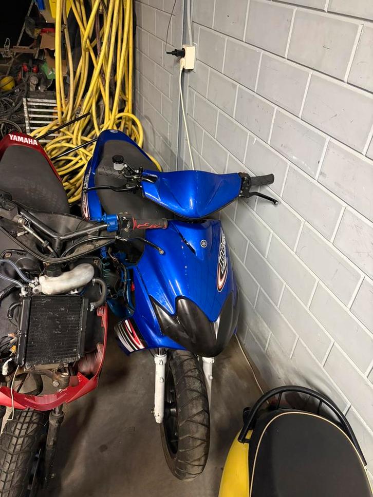 Yamaha jog r, Fietsen en Brommers, Scooters | Yamaha, Zo goed als nieuw, JogR of RR, Tweetakt, Ophalen of Verzenden