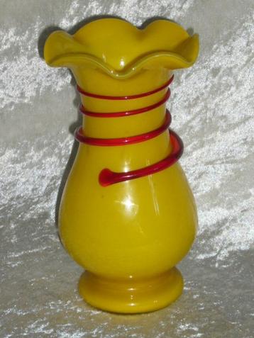 Bohemia Art Glas Butterscotch Vaas beschikbaar voor biedingen