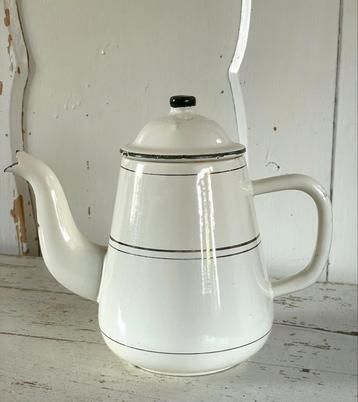 Emaille oud creme theepot gouden biesjes beschikbaar voor biedingen
