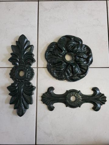 3x gietijzer, wanddecoratie, groen gecoat beschikbaar voor biedingen