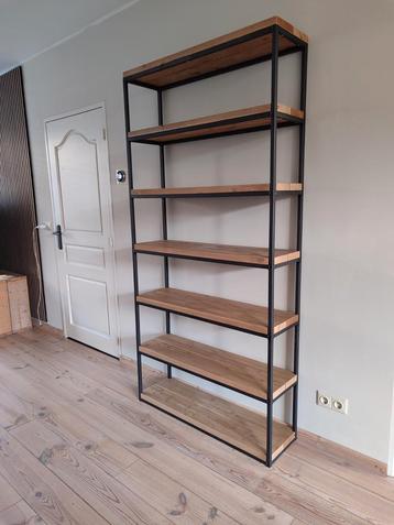 Stalen Houten Kast Woonkamer