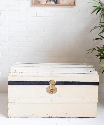  Vintage Scheepskist Hutkoffer Wit Geschilderd Tonvormig beschikbaar voor biedingen