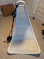 Witte rotan hangstoel, Huis en Inrichting, Ophalen, Wit, Riet of Rotan, Zo goed als nieuw