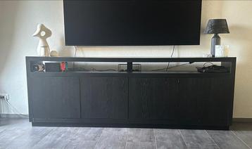 Richmond Oakura Dressoir - Stijlvol en Praktisch! 240 lang beschikbaar voor biedingen