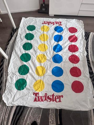 Twister beschikbaar voor biedingen