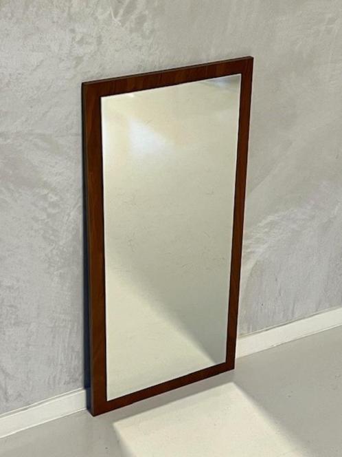 Jaren 70 spiegel vintage wandspiegel retro teak mirror, Huis en Inrichting, Woonaccessoires | Spiegels, Gebruikt, Minder dan 50 cm