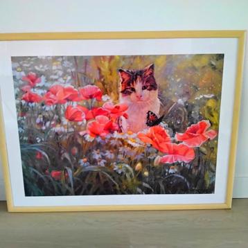 Groot 'schilderij' (print) kat in bloemenveld 83,5x63x,5cm beschikbaar voor biedingen