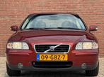 Volvo S60 2.4 AUTOMAAT | NL-AUTO! | NAVI | LEDER | TREKHAAK!, Beige, S60, Navigatiesysteem, Bedrijf