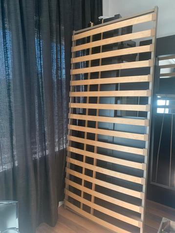 MALM bed Ikea zwart incl. lattenbodem en bijpassende planken