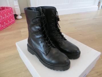 geox/zwart/veterboots/laarsjes/veterlaarsjes/38/AANBIEDING beschikbaar voor biedingen