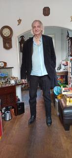 Man zoekt vrouw., Contacten en Berichten