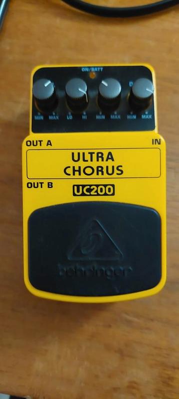 Gitaar Pedalen los: Behringer, Line 6 beschikbaar voor biedingen