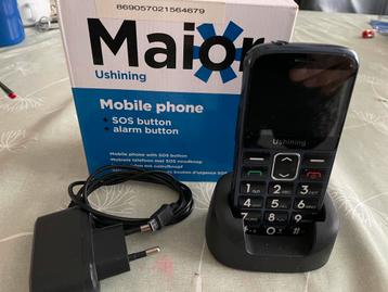 Seniore phone zie op foto’s beschikbaar voor biedingen