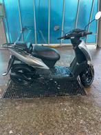 Kymco agility 50 2010, Fietsen en Brommers, Snorfietsen en Snorscooters, Kymco, Ophalen of Verzenden, Zo goed als nieuw