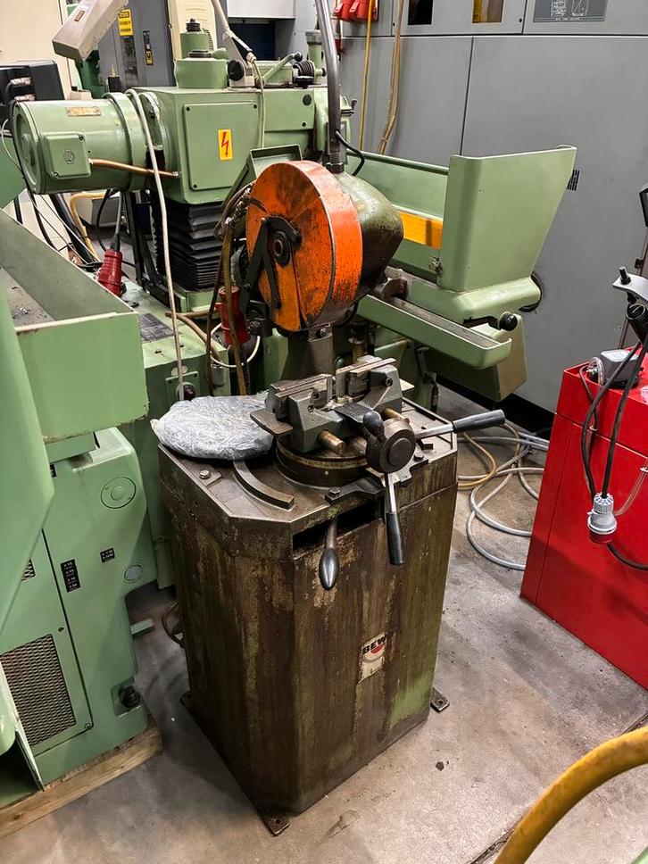 Bewo 250 afkortzaag., Doe-het-zelf en Verbouw, Gereedschap | Zaagmachines, Zo goed als nieuw, Afkortzaag, 1200 watt of meer, 70 mm of meer
