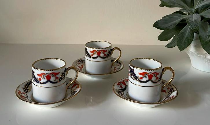 3 Royal Albert espresso kop en schotels Imari, Antiek en Kunst, Antiek | Servies compleet, Ophalen of Verzenden